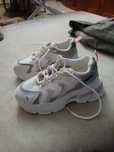 Tenis novos de senhora