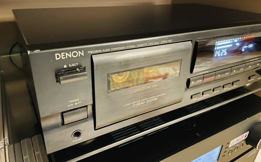 Leitor de cassetes Denon DRM-740