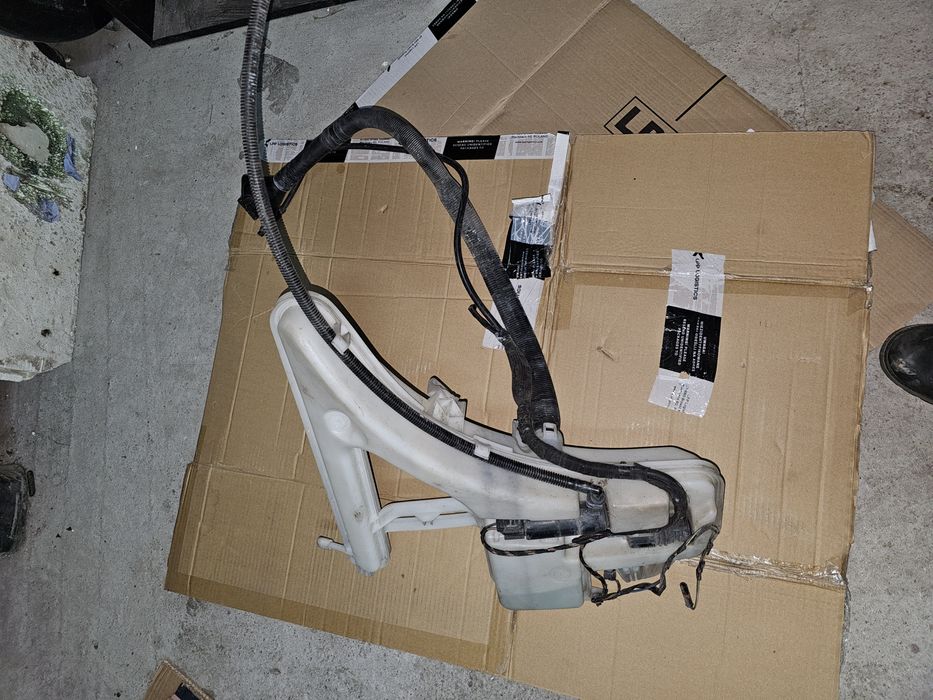 Bmw  m3 e90 e92 e93 m3 zbiorniczek płynu  spryskiwaczy kompletny