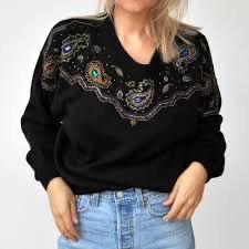 Вінтажний жіночий теплий світер з вишивкою,вʼязана жіноча кофта