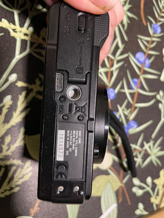 Vintage Aparat SONY cybershot DSC-HX9V