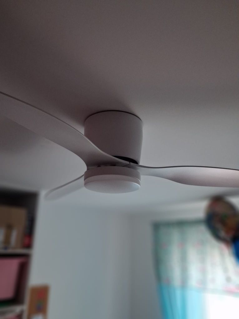 Wiatrak sufitowy LED 132 cm