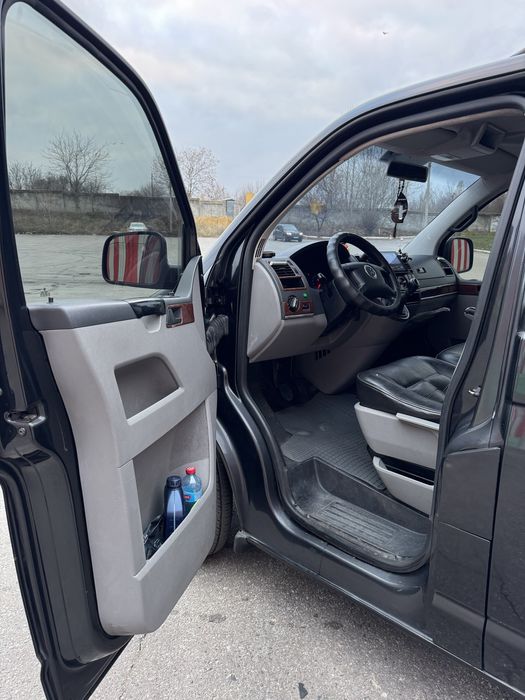 Продам Фольцваген транспортер Т5 пасс