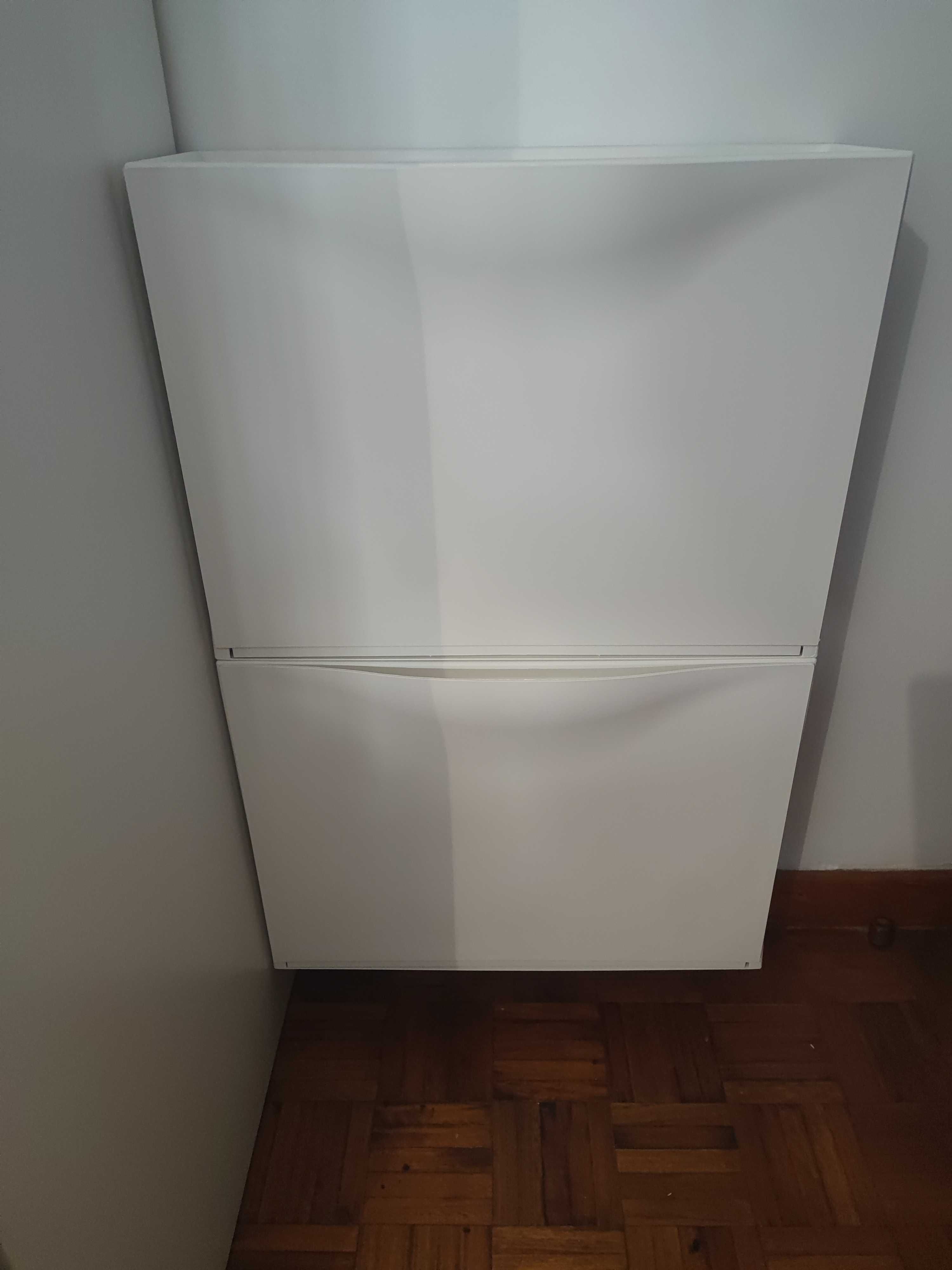 Vende sapateira IKEA.