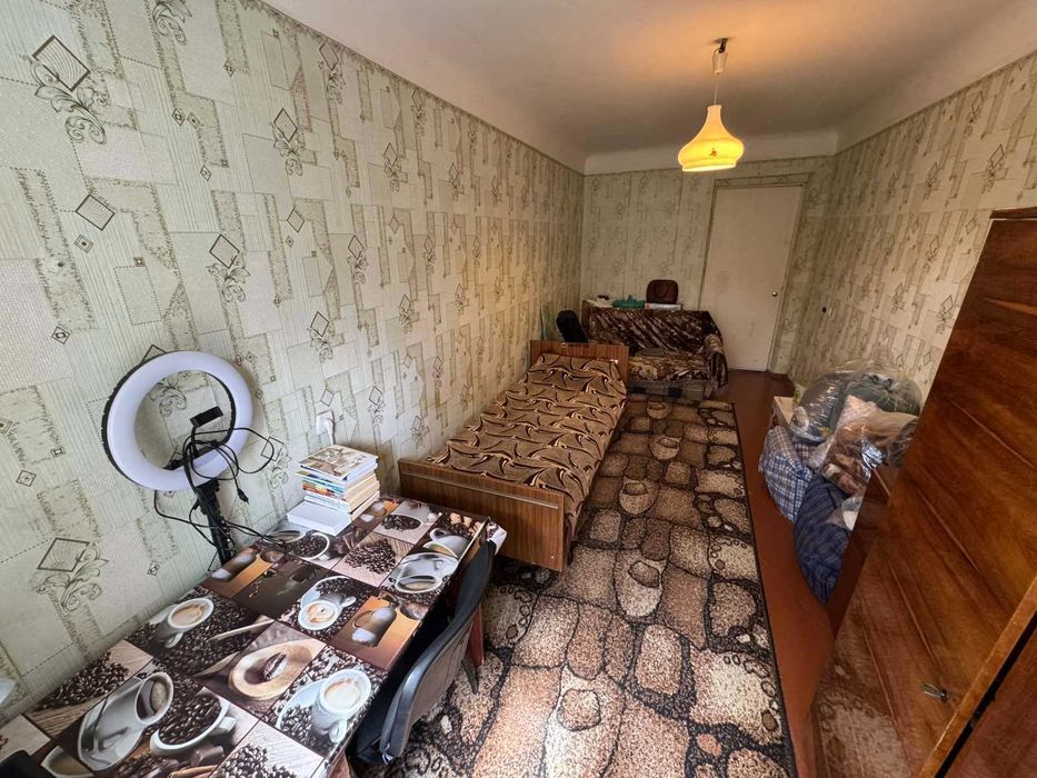 Продаж 2 кімнатної квартири на Алмазному!! Гарний поверх!! Не кутова!!