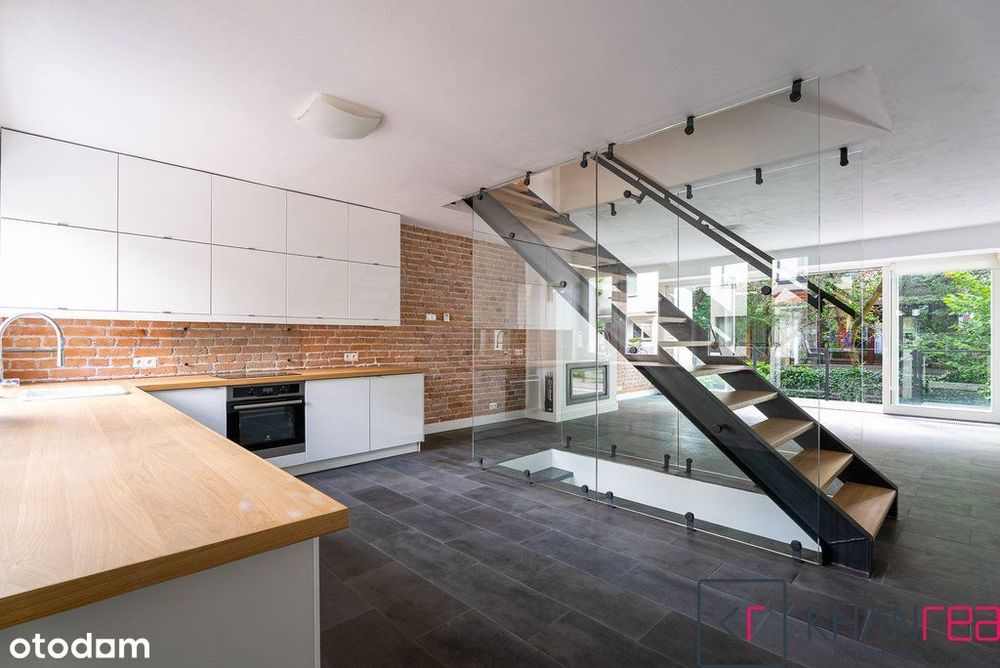 Loftowy segment z tarasem na Starówce!