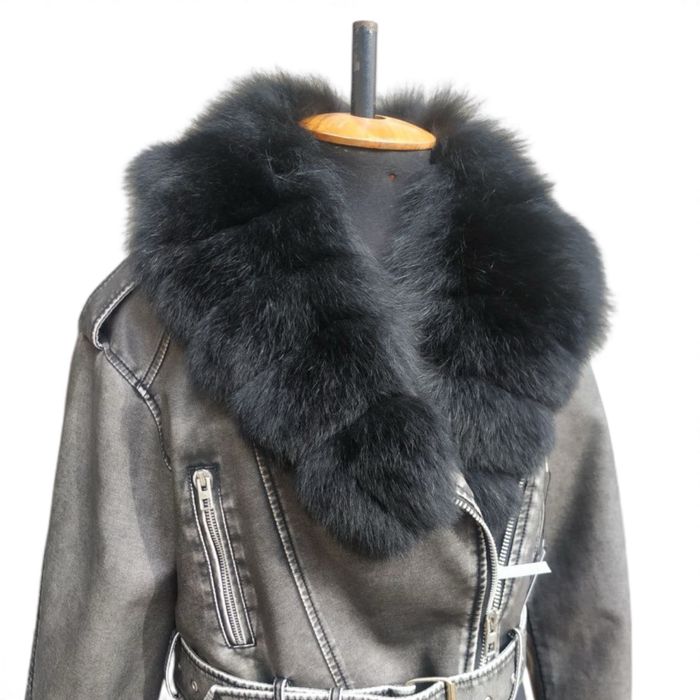 Хутряний комір з песця