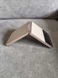 Samsung Z Flip4 uszkodzony