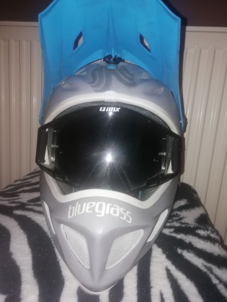 kask motorowo/rowerowy z goglami