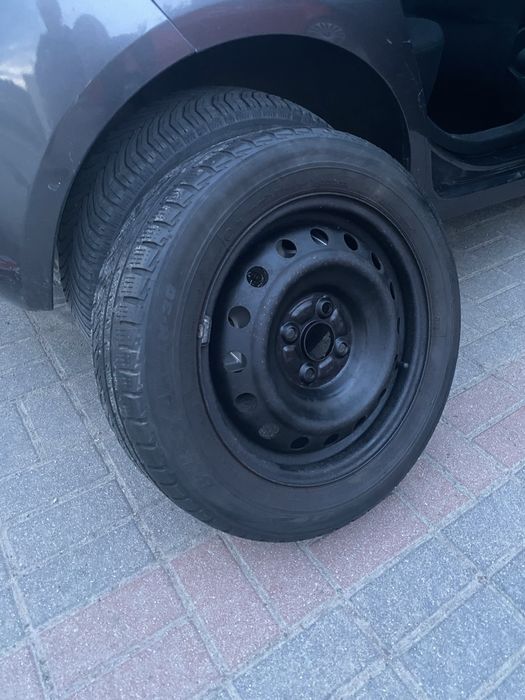 2 całe koła do toyota yaris gen. II/ 2008 rok