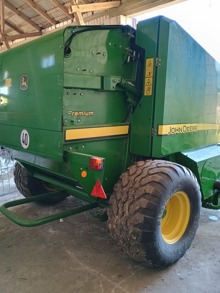 Prasa rolująca John deere 644