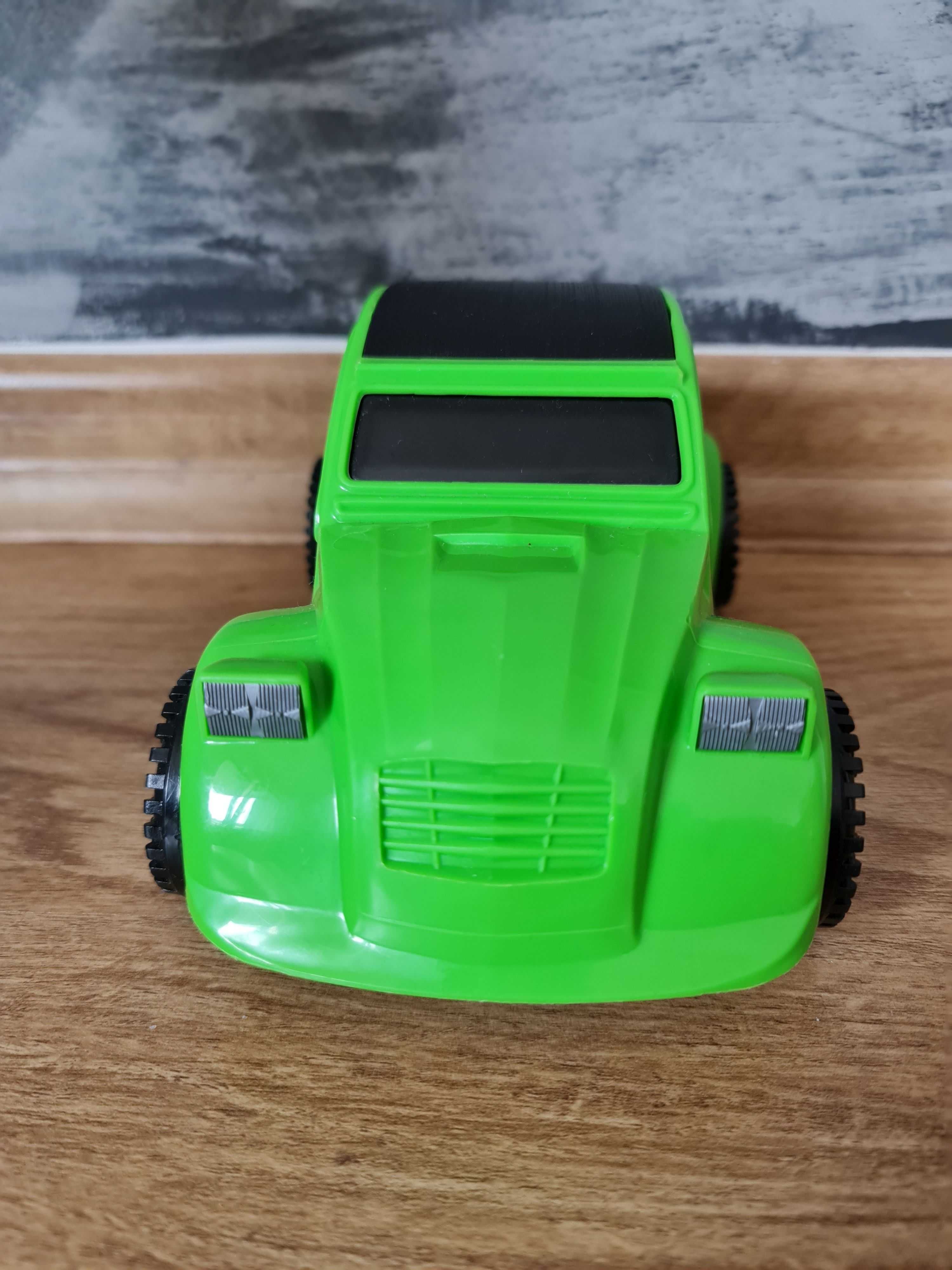 Zabawki Osiem Plastikowych Samochodów (UŻYWANE)