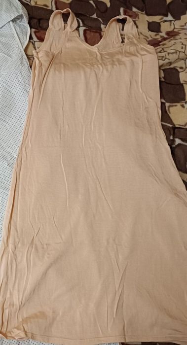 Сорочки жіночі в гарному стані