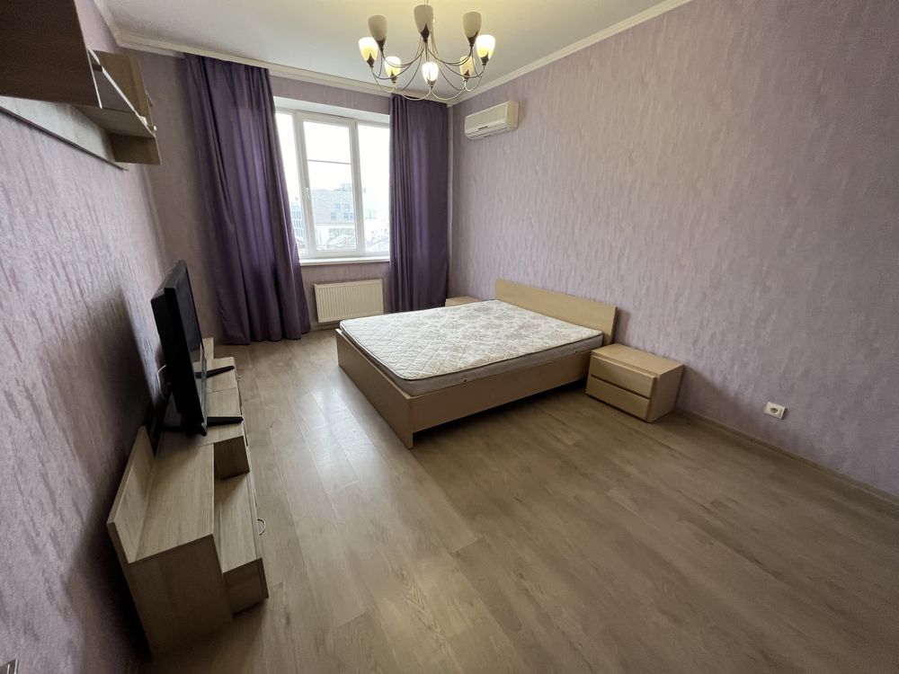 Є-відновлення Продам 2 комнатную квартиру, Метро Защитников Украины