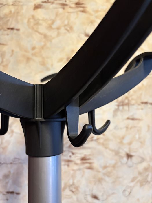 Стійка-вішак для одягу