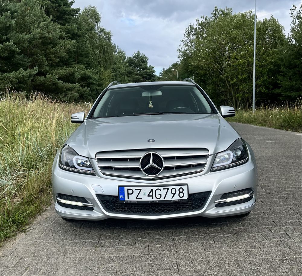 Mercedes-Benz w204 Lift . 1.8 CGI Turbo . Niski przebieg.