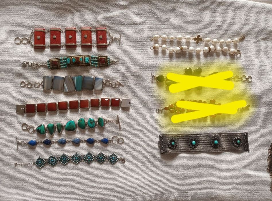 Pulseiras pedras preciosas e prata vários materiais