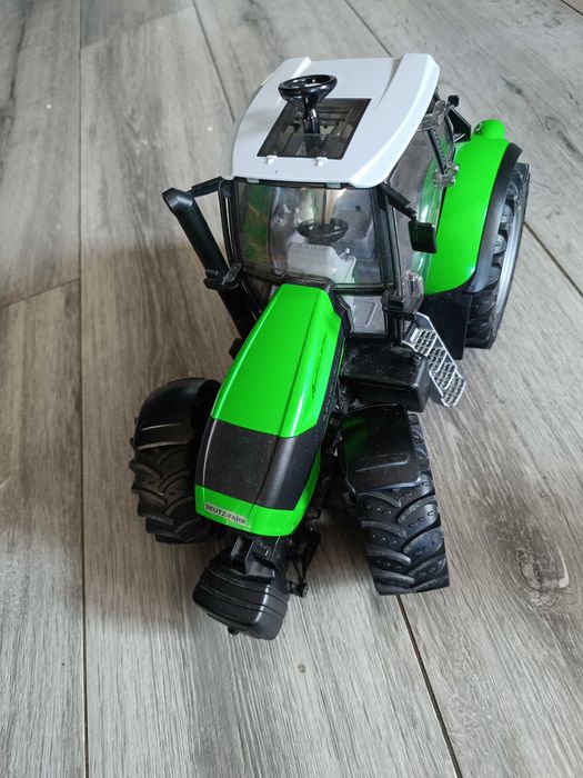 Traktor Deutz Fahr Bruder
