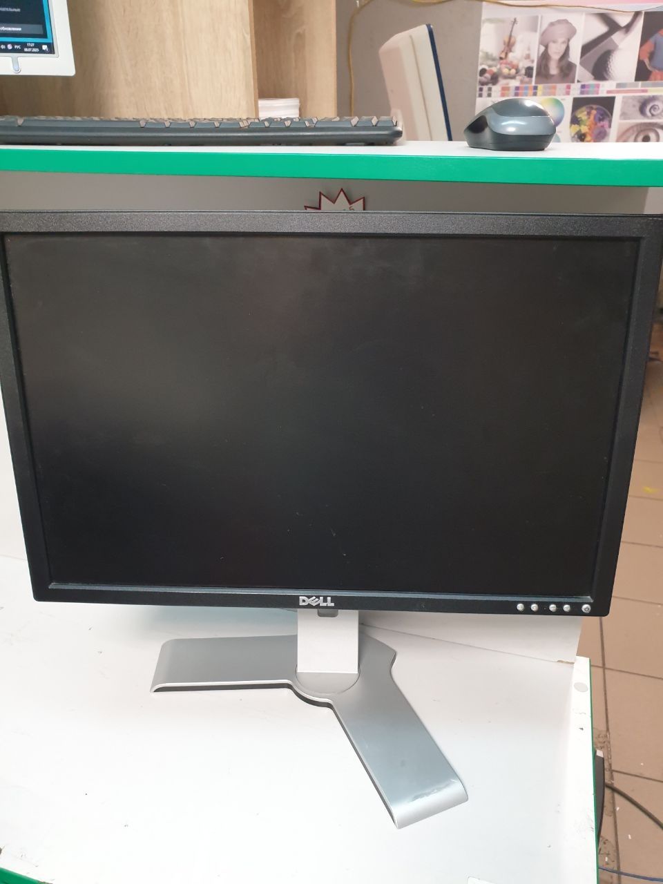 Монитор Dell e228WFp  dvi - vga