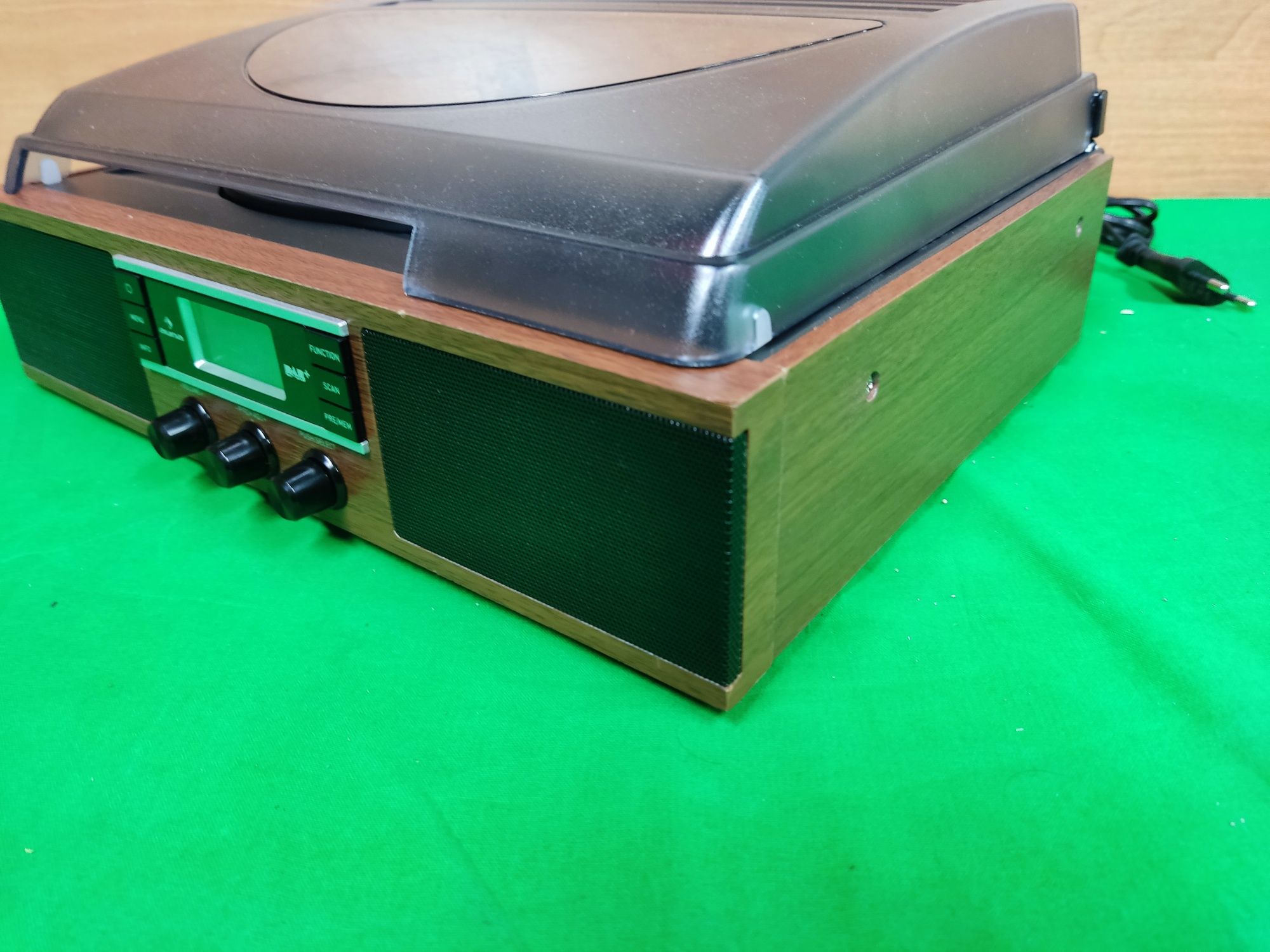 TT-138 DAB, gramofon, DAB + / FM, napęd pasowy, 33/45 obr./min