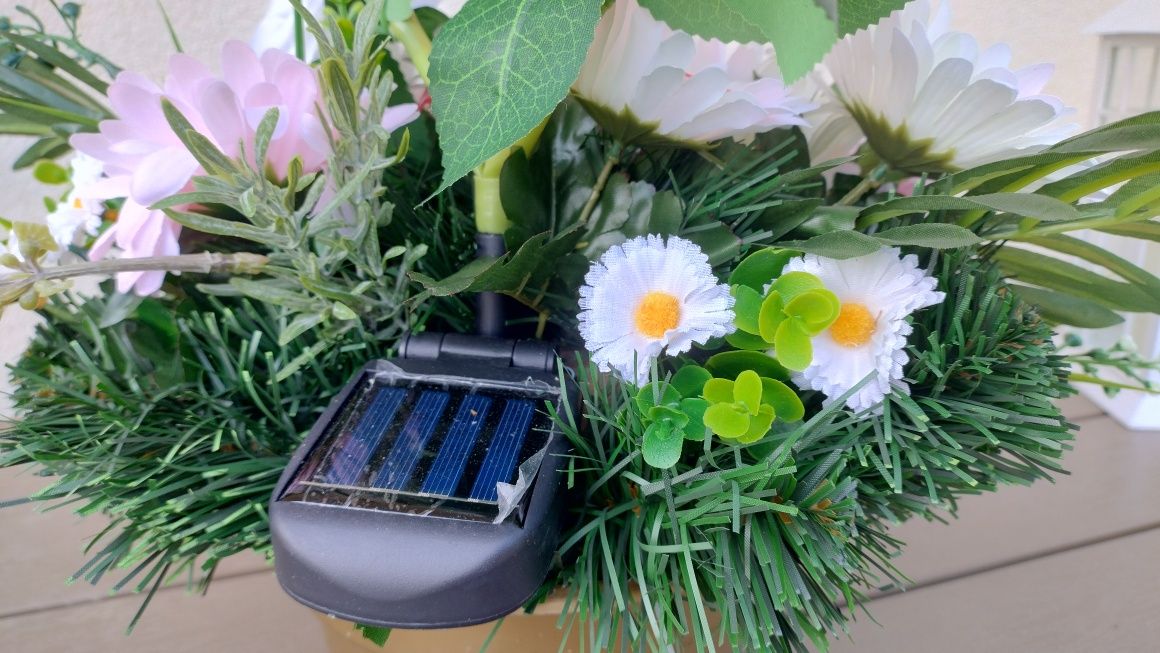 Stroik dekoracja świecące kwiaty solarne na grób cmentarz