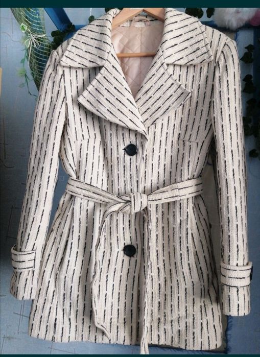 Напівпальто весняне 48