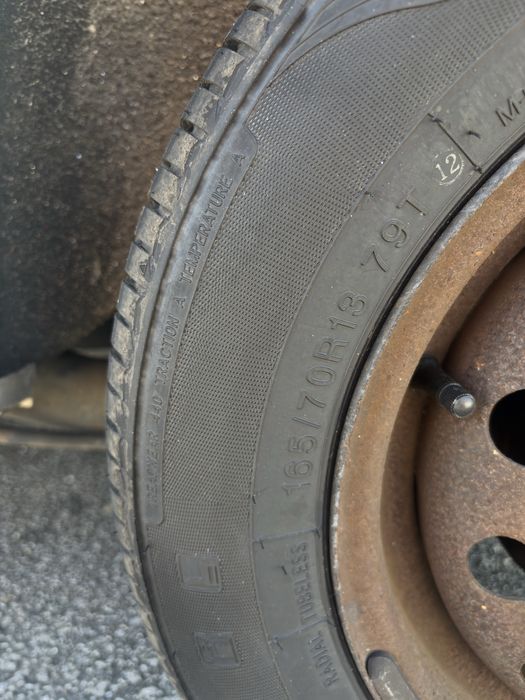Pneus 165/70 R13