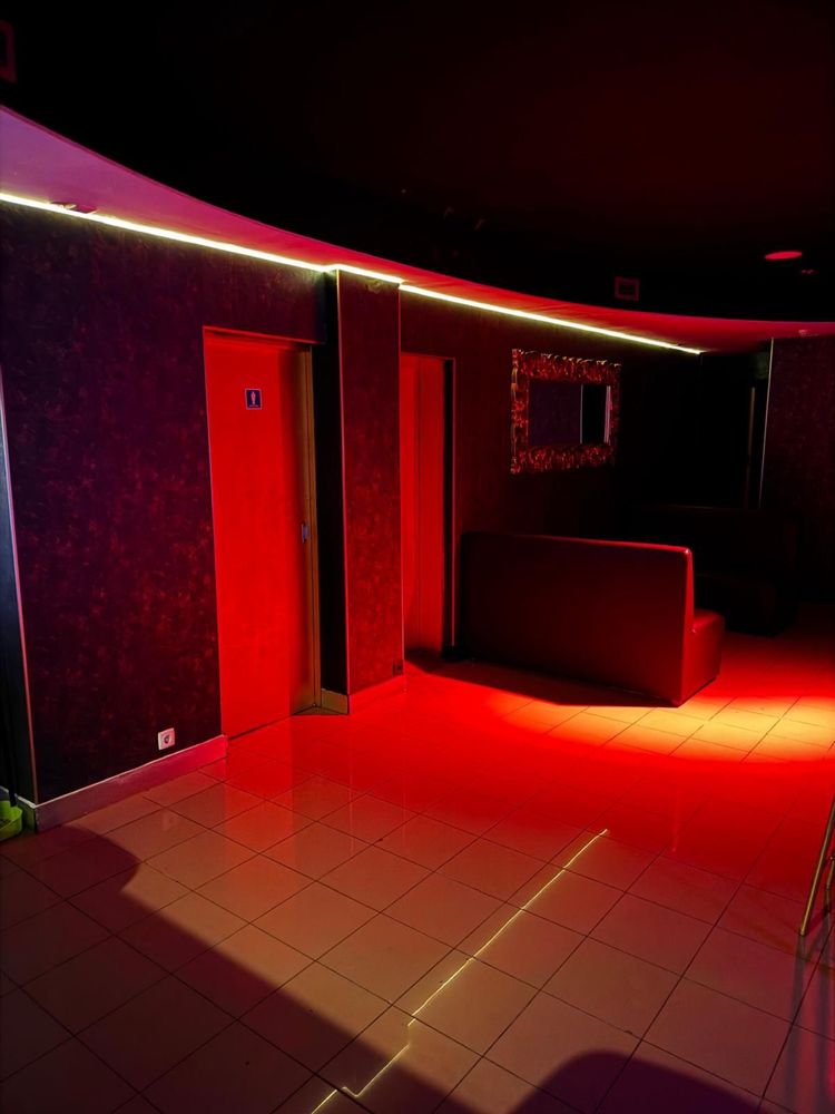 Discoteca bar nocturno