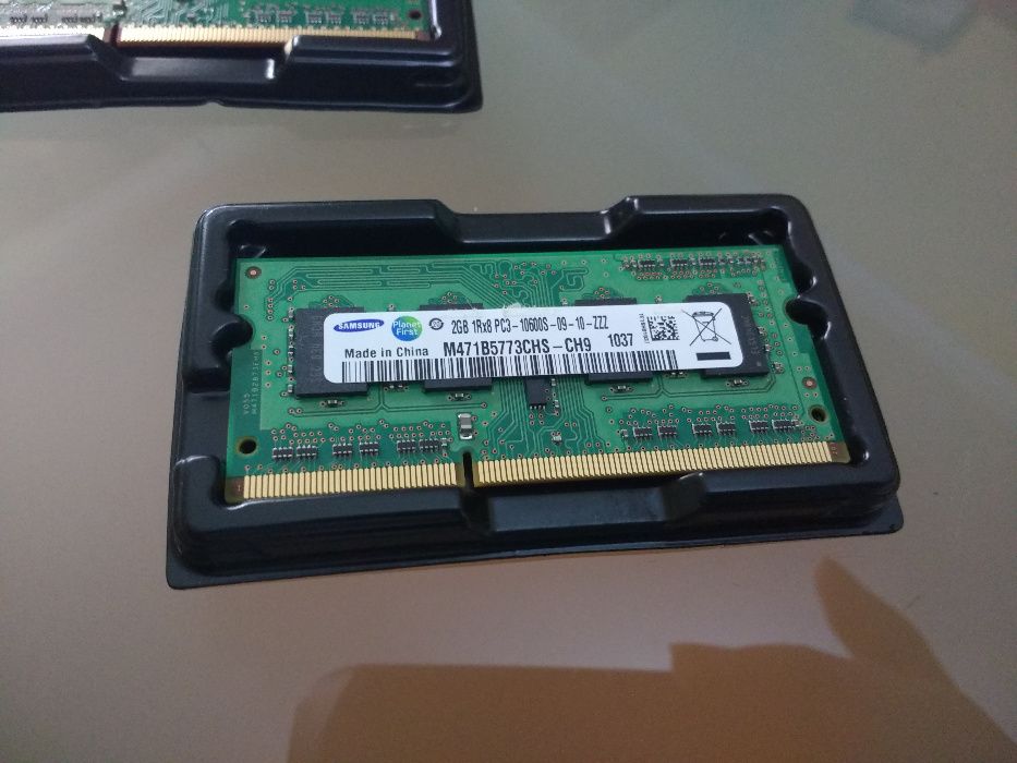 Memorias RAM 2GB DDR3 "Para Portáteis" "3 Unidades em Stock"