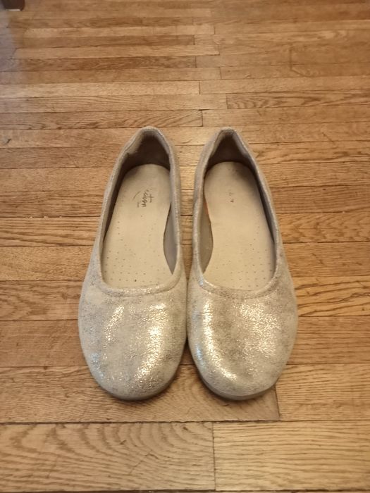 Baleriny w kolorze złotym