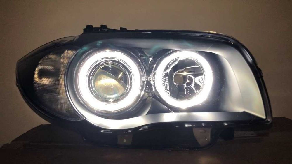 Faróis com Angel Eyes Brancos - CCFL para BMW Série 1 E81 E82 E87 E88