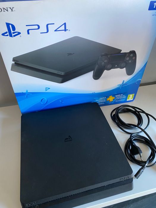 PlayStation 4 Slim