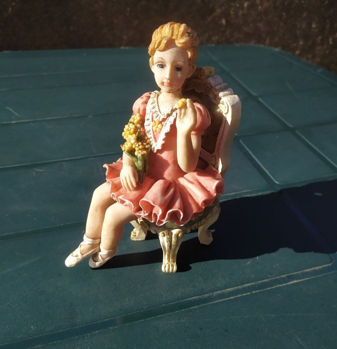 Peças porcelana decorativas