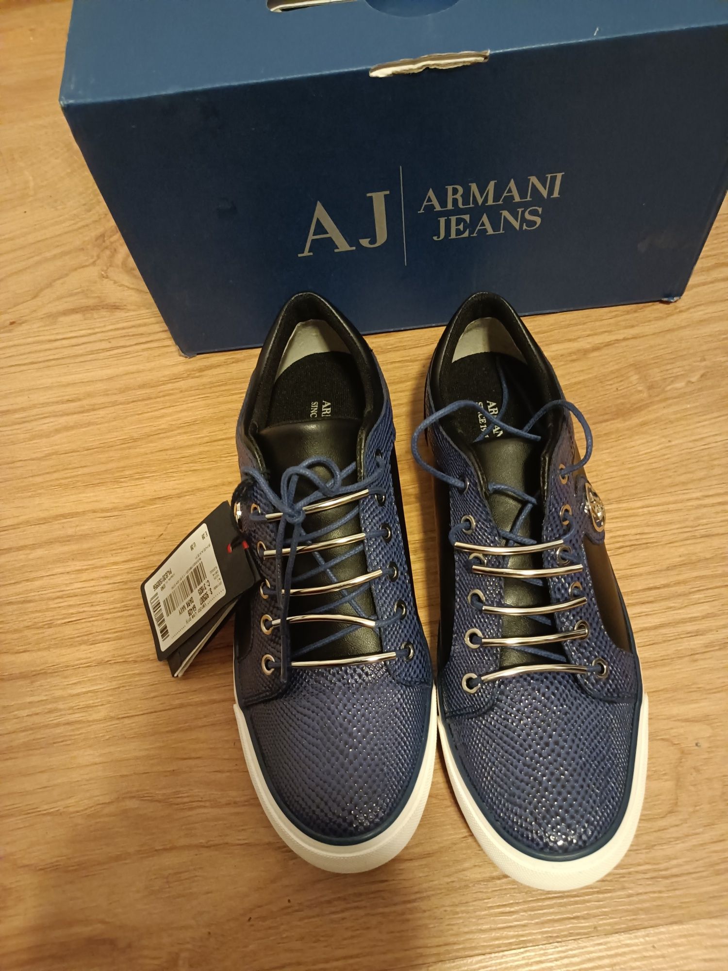 Snekersy, trampki Armani jeans damskie Nowe  39