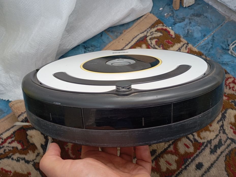 Робот-пилосос iRobot Roomba 620
iRobot Roomba 620
Робот пилосмок iRobo