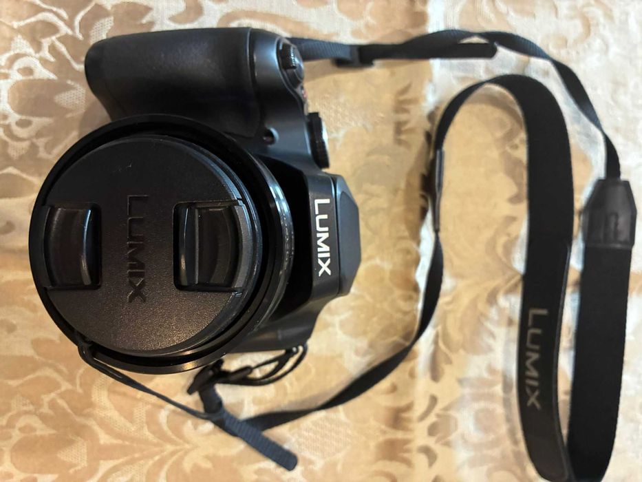 Máquina Fotográfica Panasonic DC-FZ82