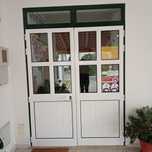 Portas de Alumínio Branco + Aro verde