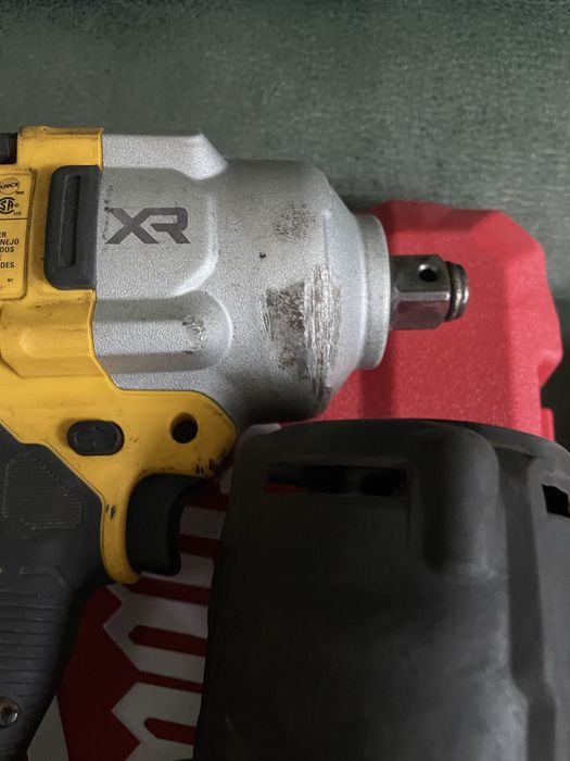 Надпотужний акумуляторний гайковерт Dewalt dcf964
