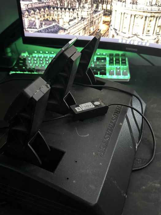 Kierownica Logitech g29 + pedały Thrustmaster T3PA