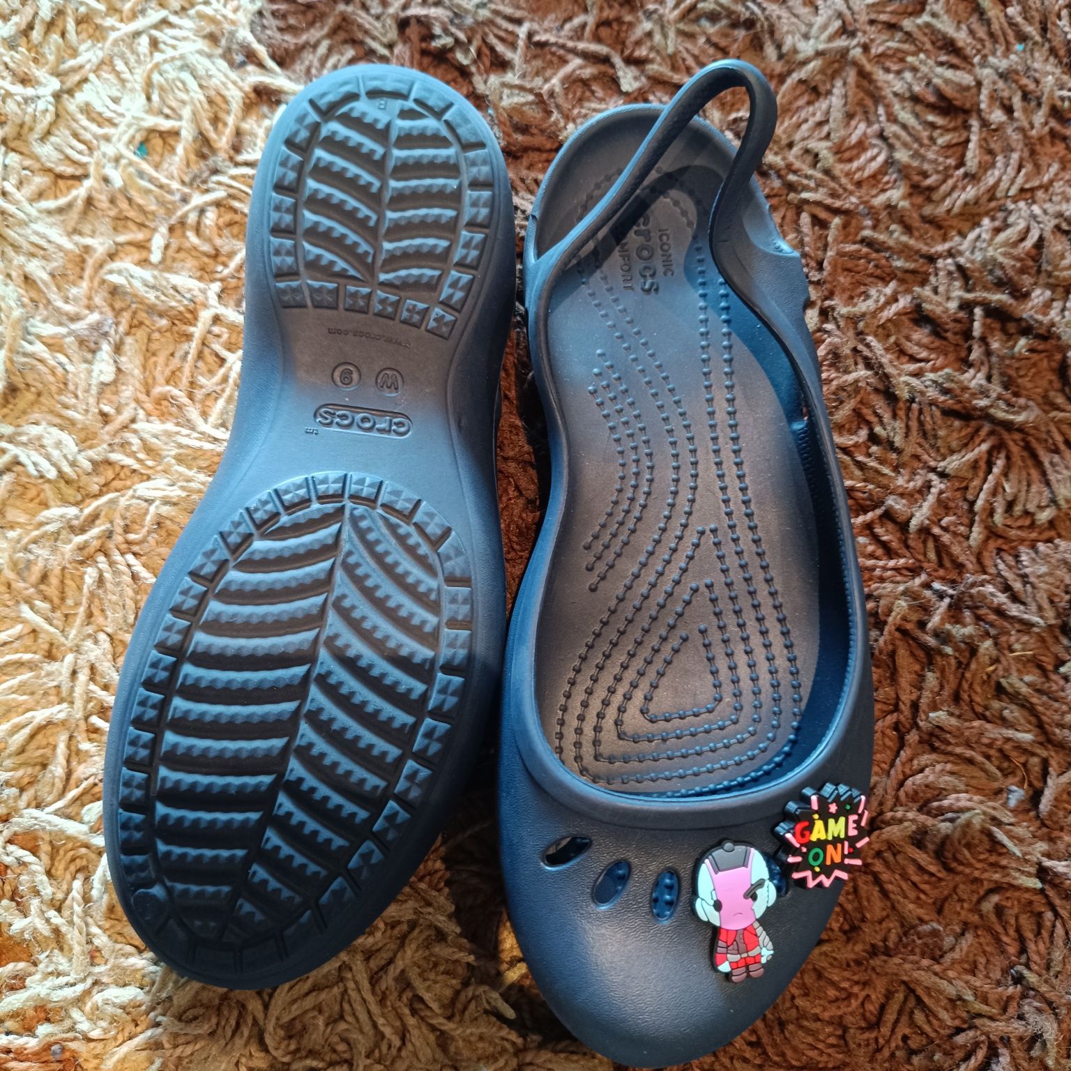 Baleriny crocs, r.37, czytaj opis, piękne granatowe, przypinki, super