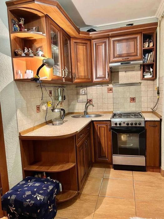 Оренда! 2 кімнатна з індивідуальним опаленням поруч парку Шевченка!