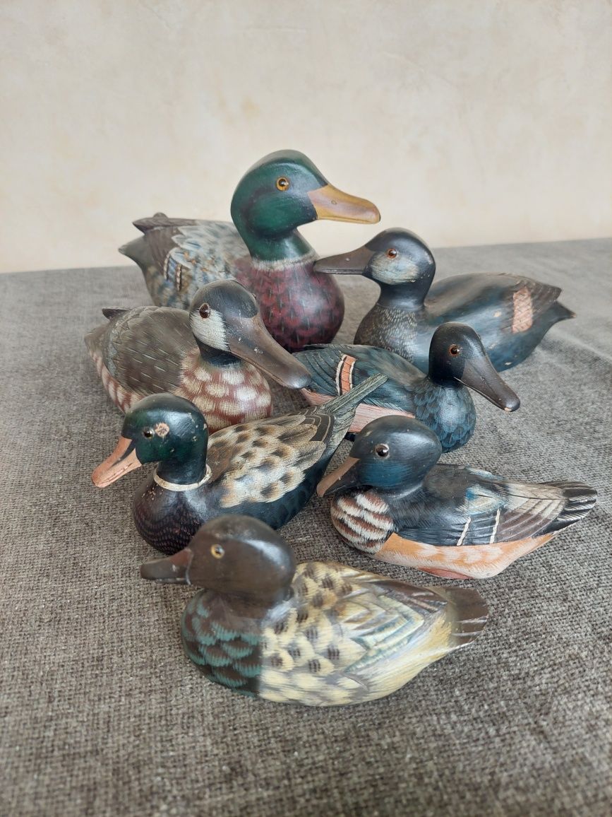 Conjunto de patos de madeira vintage