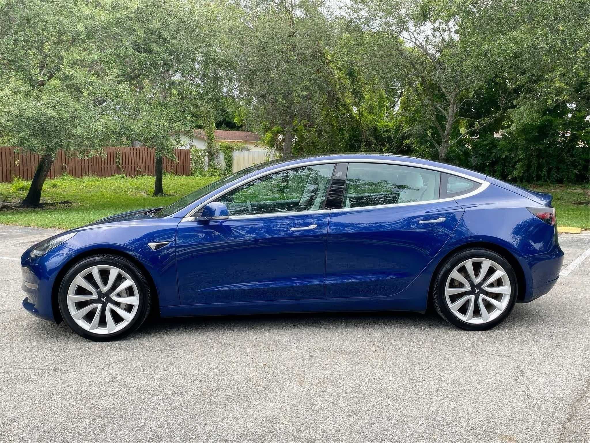 2020 Tesla Model 3 Long Range