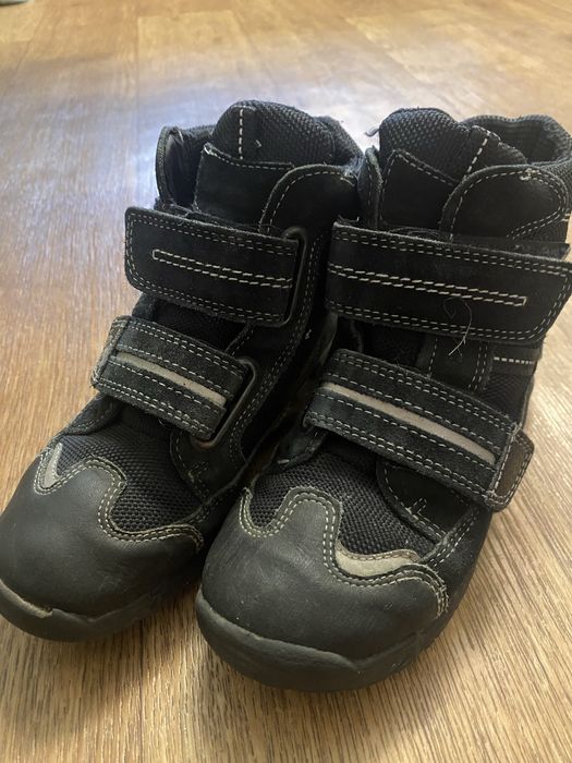 Гарні чобітки 31р