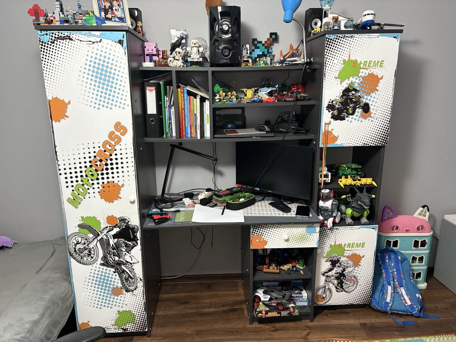 Mebloscianka chlopieca