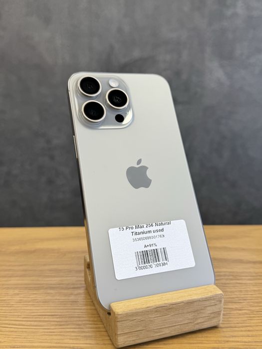 Акція! Вживаний 15 pro max 256 natural titanium