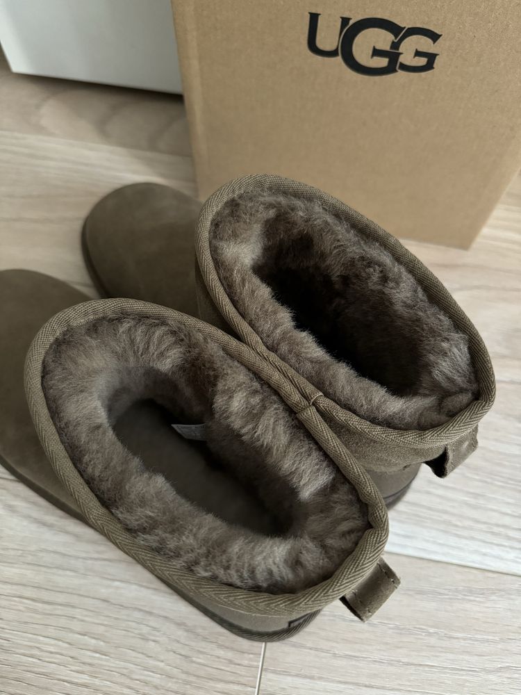 Buty UGG Classic Mini - brązowe