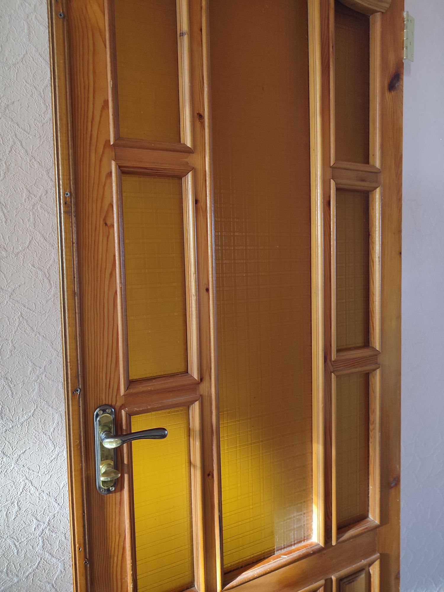 Двері міжкімнатні дерев'яні із сосни