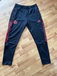 Спортивні штани Adidas Bayern Munchen