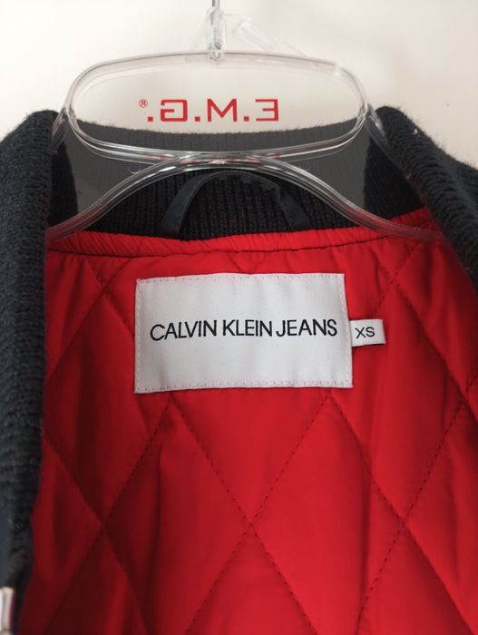 Kurtka bomberka Calvin Klein Jeans XS